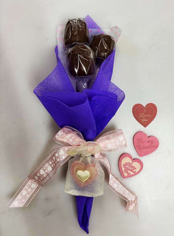 Chocolate Rose Bouquet - Image 2